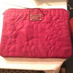 Marc by Marc Jacobs laptop case fuschia