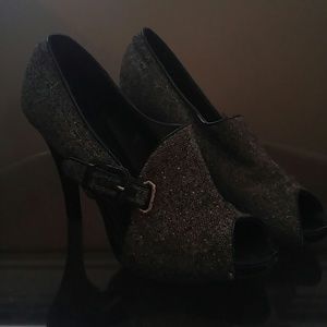Moving Sale! Tweed peep-toe booties