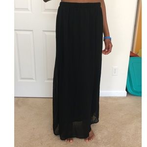 Black flow skirt