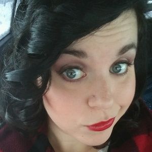 Meet your Posher, Samantha