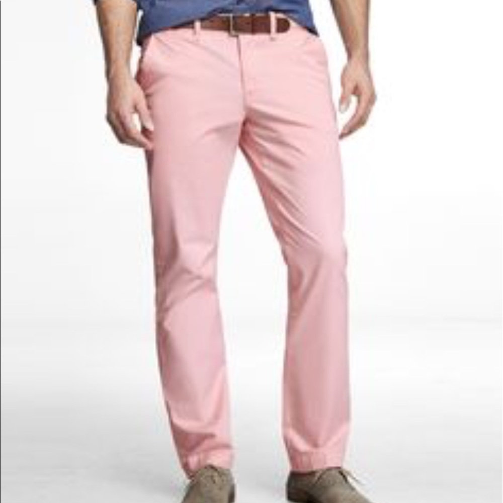 Perfect for summer! Men's pink chinos. Slim fit.