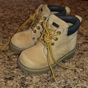 Buster Brown boots 7.5c