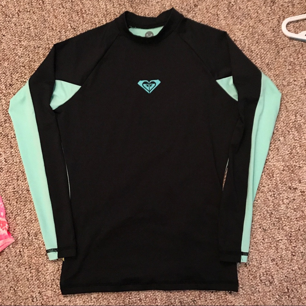 NWOT Roxy rash guard top medium