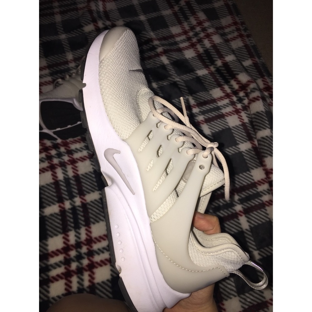 Nike air prestos.