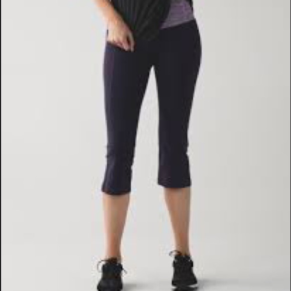 Lululemon Gather and Crow yoga pants