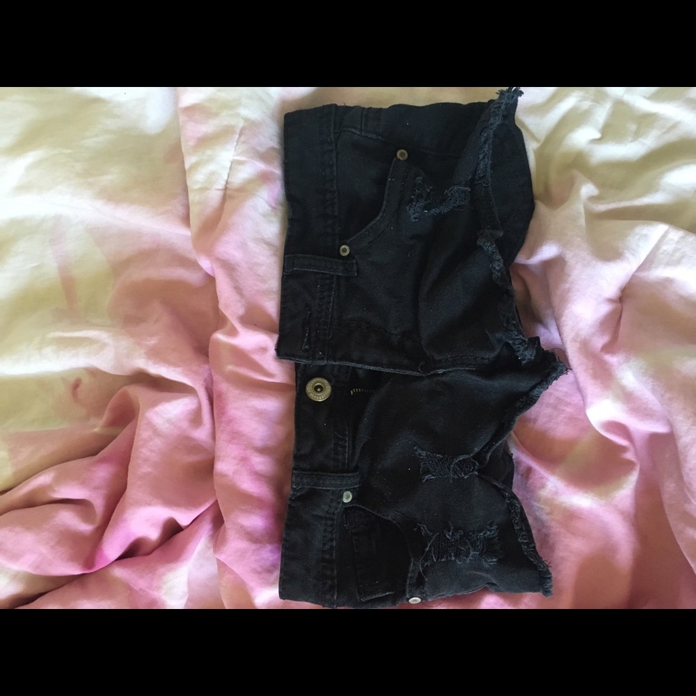 Black distressed jean shorts Sz 3