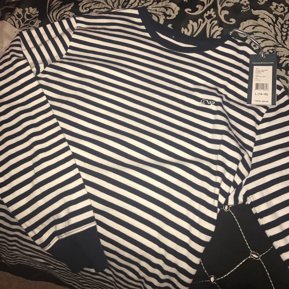 ❗️SOLD❗️Brand New Vineyard Vines Shirt