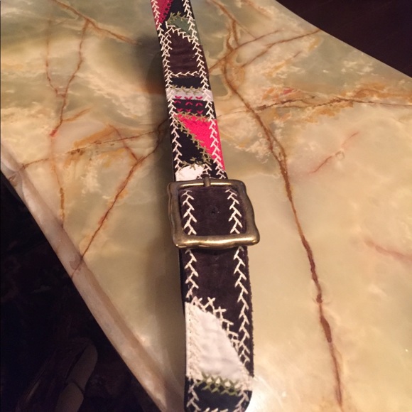 Ladies or Mens Belt by LUCKY BRAND - Picture 3 of 4