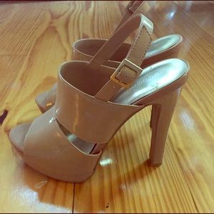 Size 6.5 BCBG Generation open toe sling back heel
