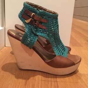 Cynthia Vincent Caged Wedge Sandal Size 7.5