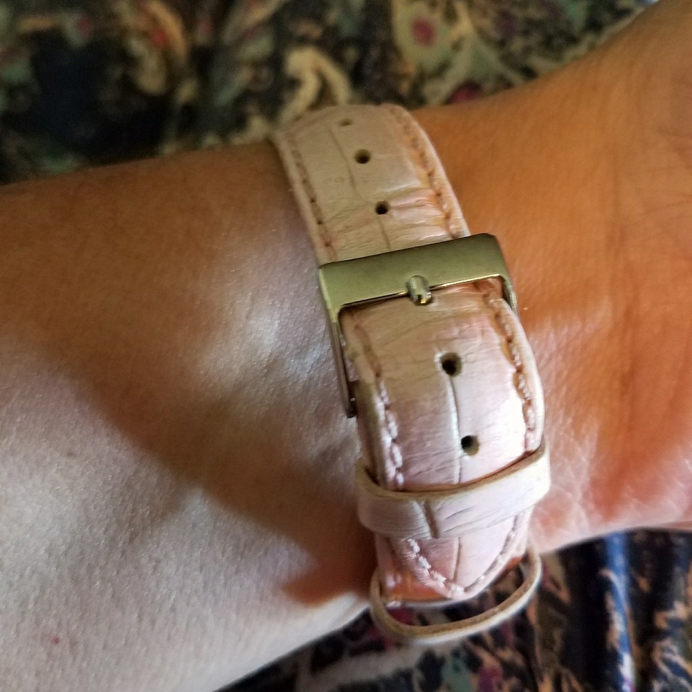 GUESS watch - Picture 2 of 4