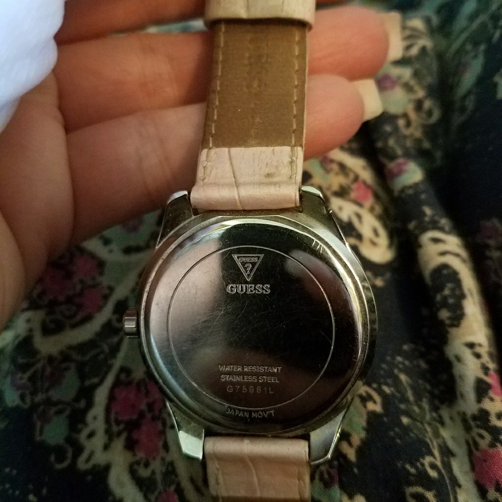 GUESS watch - Picture 4 of 4