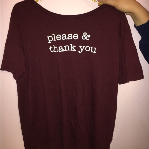 Maroon tshirt - Picture 1 of 3