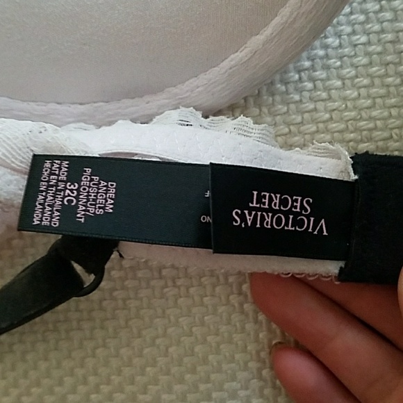 Victoria's secret 32c bra nwot - Picture 2 of 3