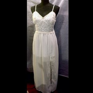 Beautiful White Lace Gown/Maxi-Dress