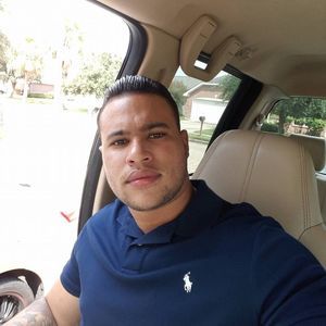 Meet your Posher, Justin josé