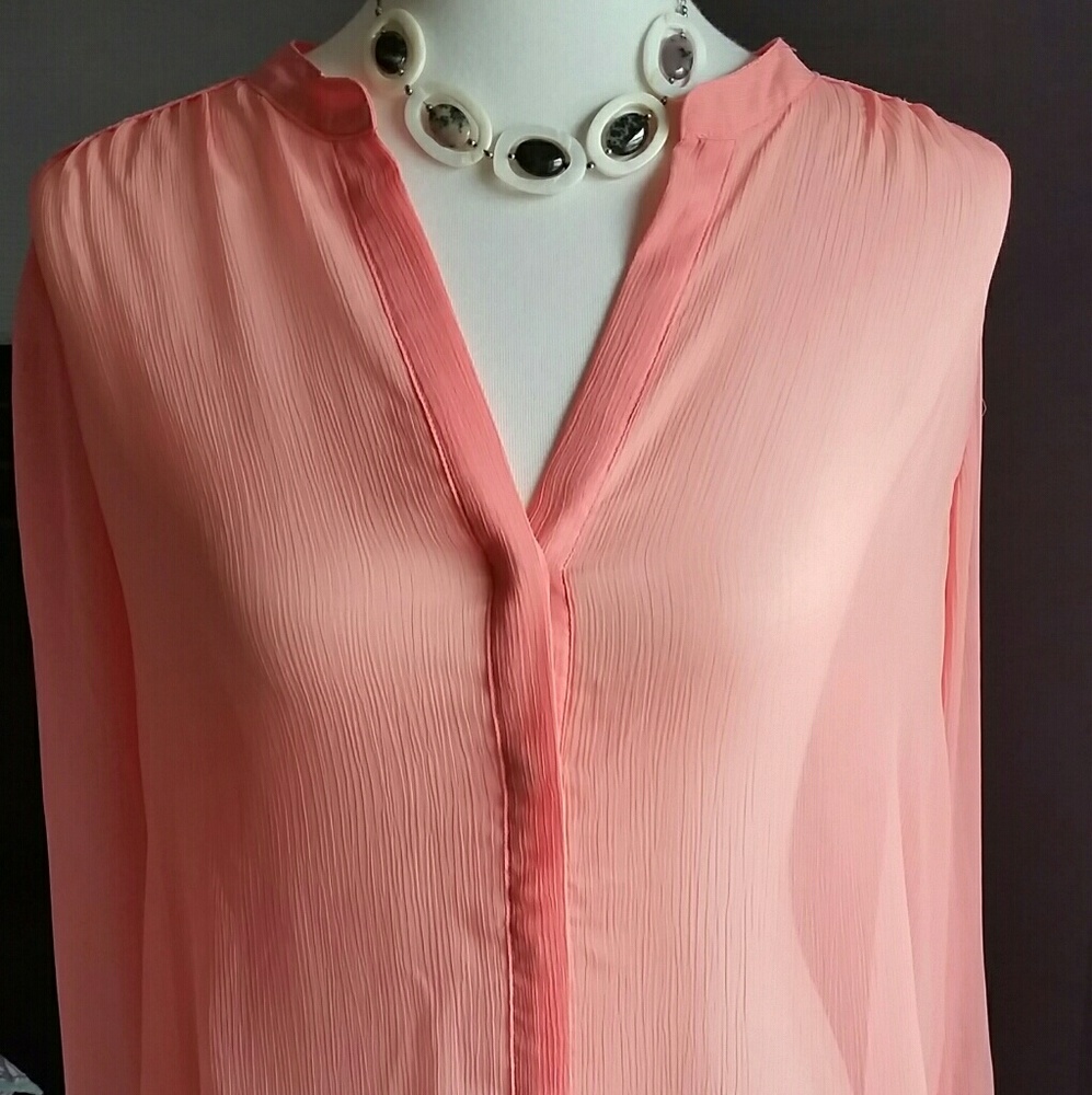 Jennifer Lopez blouse