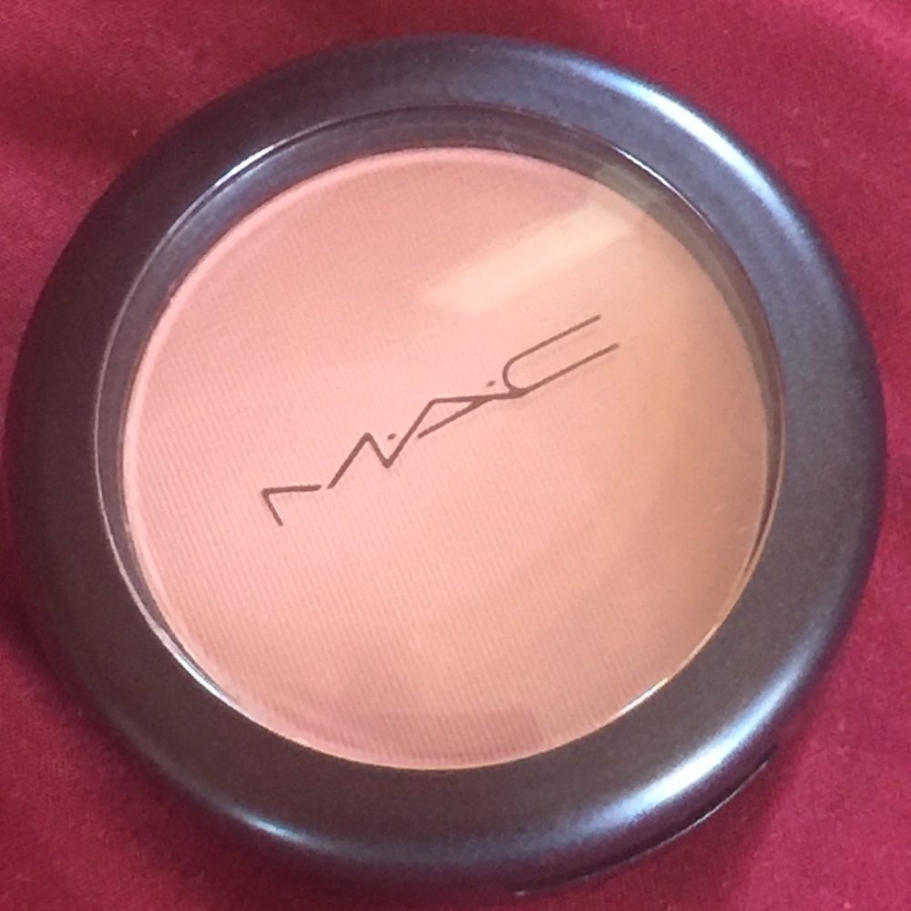 NEW MAC MELBA BLUSH