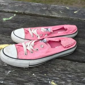 Converses pink