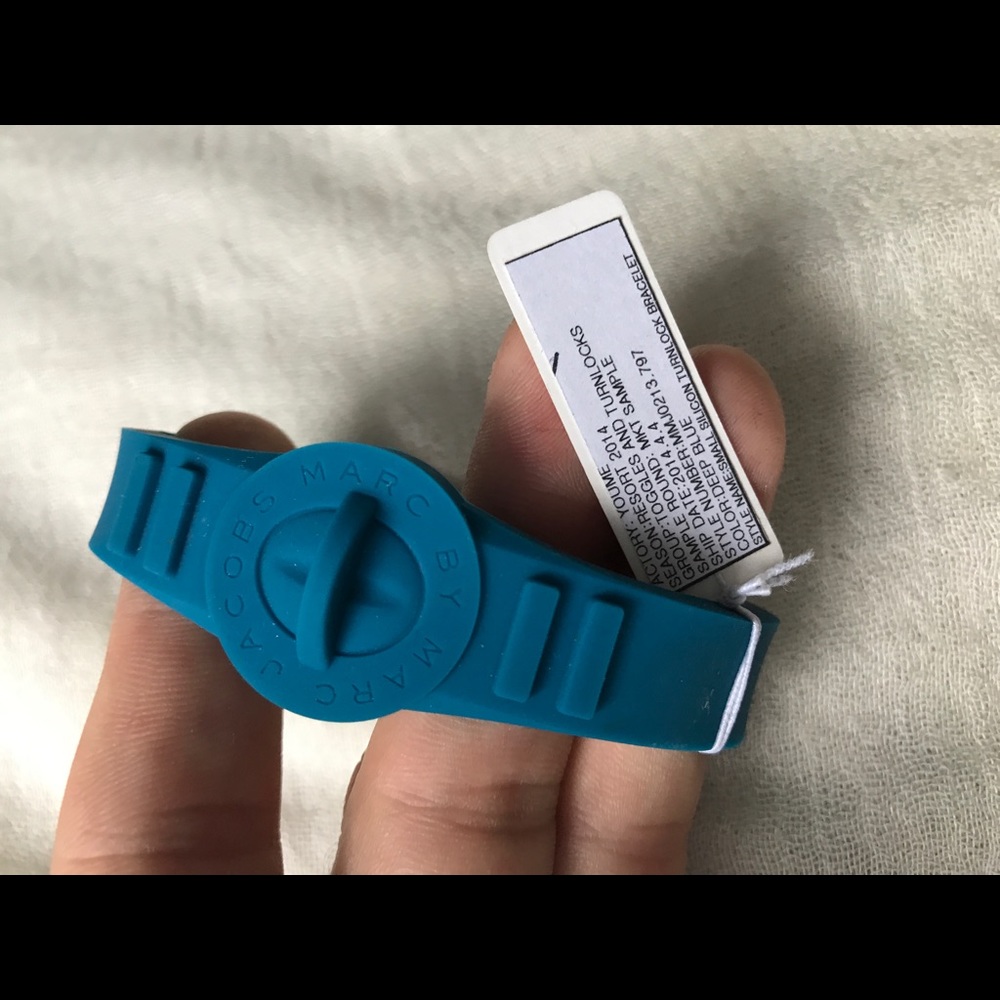 Mark Jacobs Deep blue Silicon Bracelet