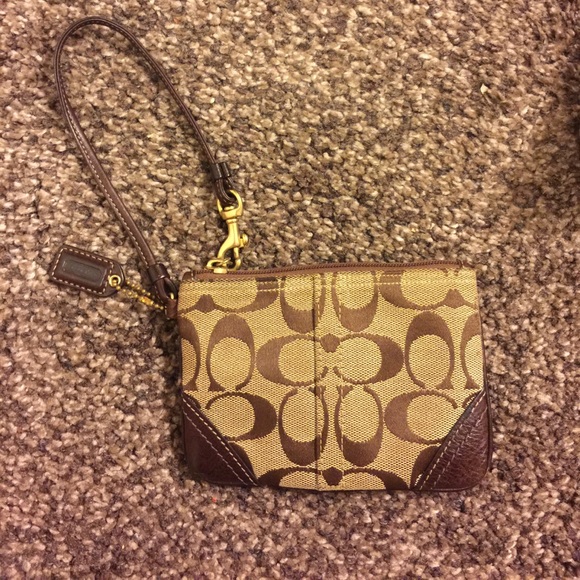Coach wristlet - Picture 1 of 2