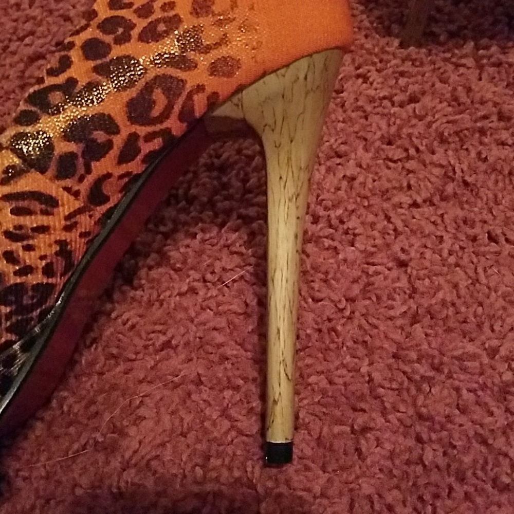 Heels - Picture 2 of 2