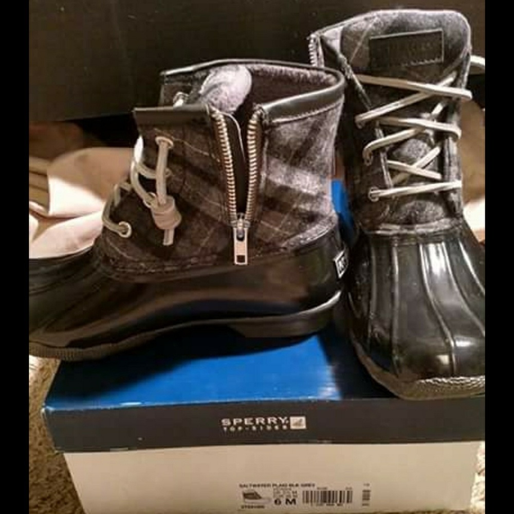 Sperry duck boots