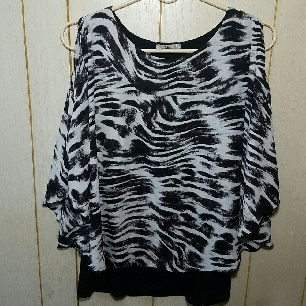 Chiffon cut sleev top
