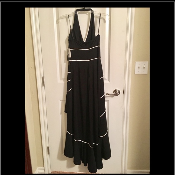 Asymmetrical evening gown - Picture 2 of 5