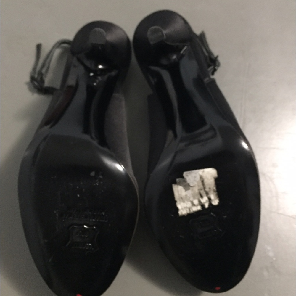 Stuart Weitzman women's heels w jewel detail - Picture 6 of 8