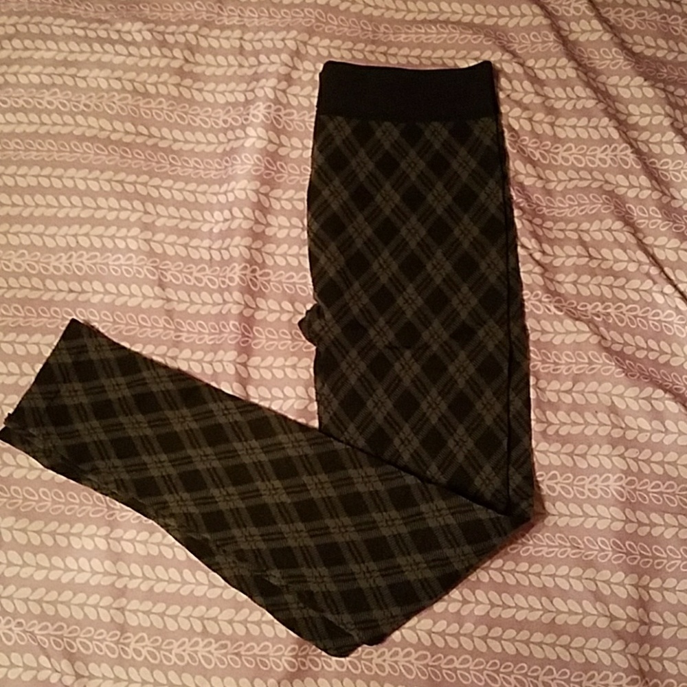 Pink Republic leggings