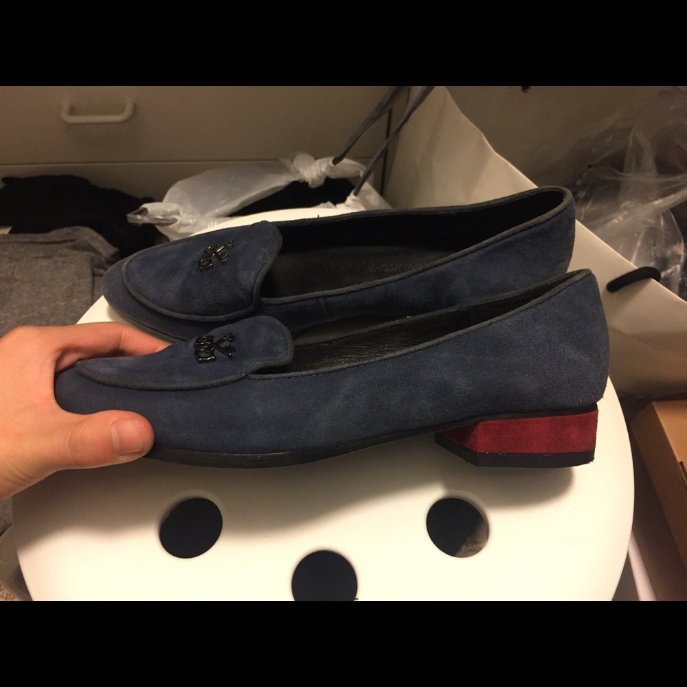Rebecca Minkoff Flat, navy with red heel - Picture 3 of 5