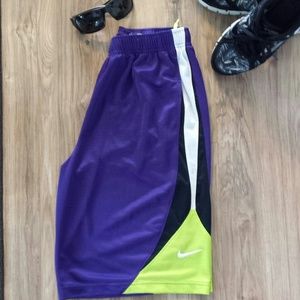 Nike Mens Athletic shorts XL Pockets