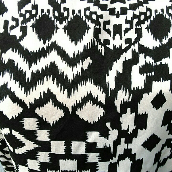 Cold Shoulder Blouse - Picture 3 of 5