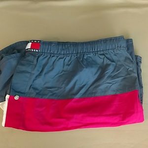 Tommy Hilfiger shorts size XXL. C57