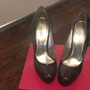 Chocolate brown pumps