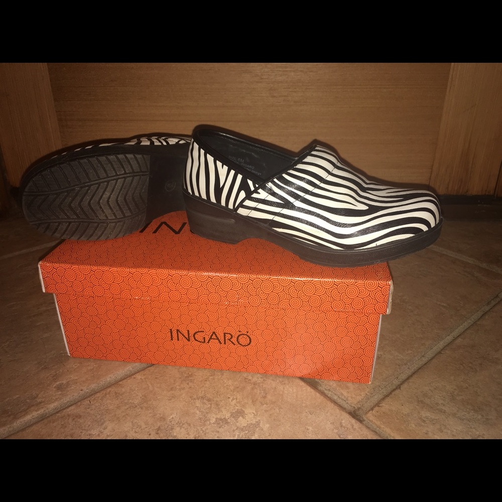 Ingaro Zebra print clogs