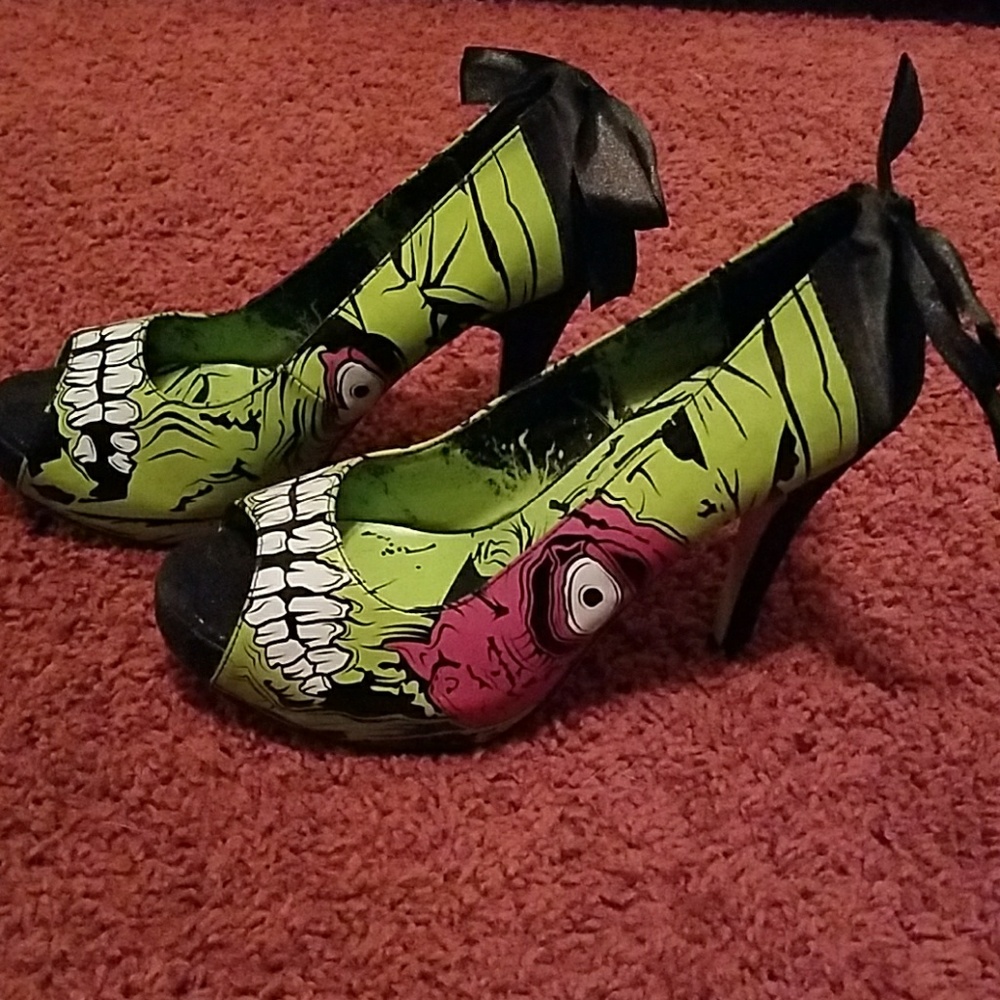 Zombie heels