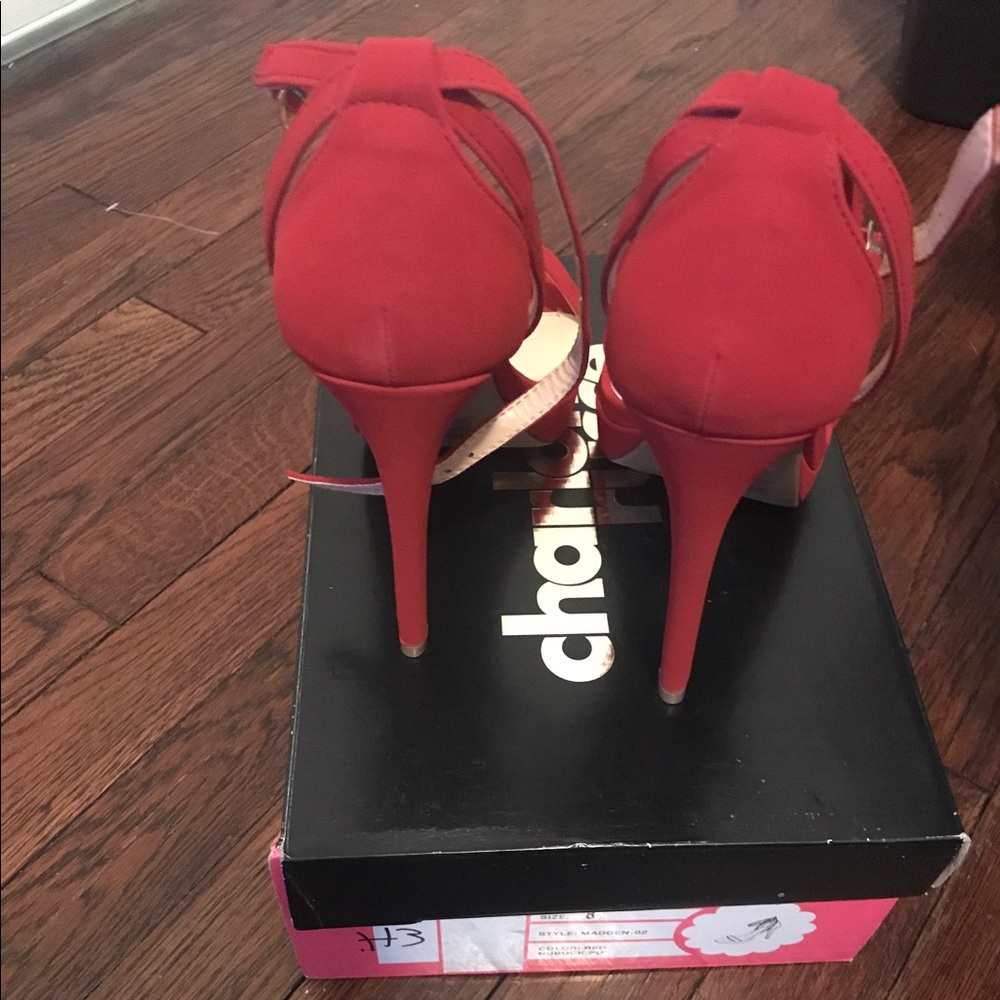 Red heels. - Picture 3 of 3