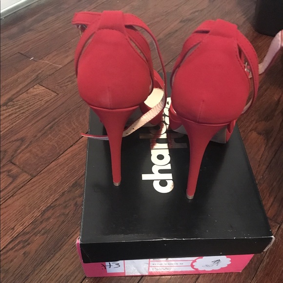 Red heels. - Picture 3 of 3