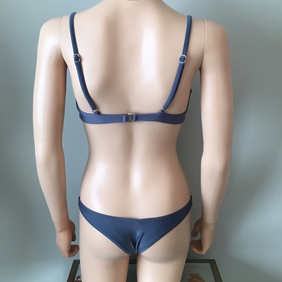 ALL OFFERS CONSIDERED Raspberry underwire bikini - Picture 4 of 4