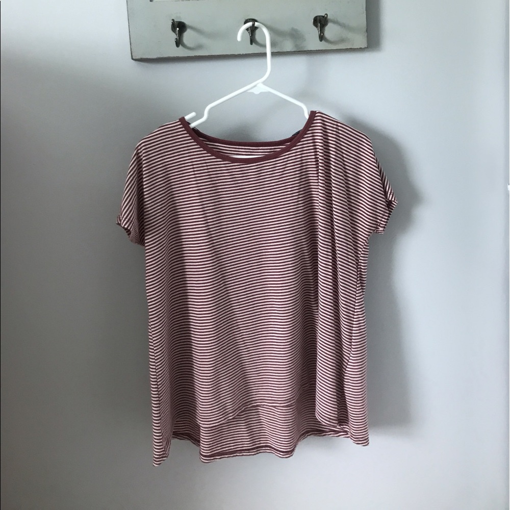 Volcom red and white t-shirt