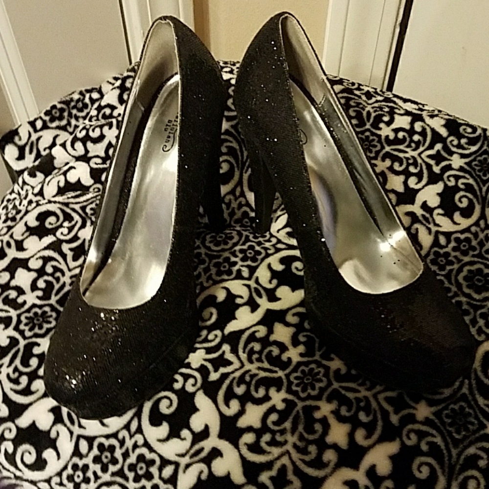 Tallulah Blu Black Sparkle Heel