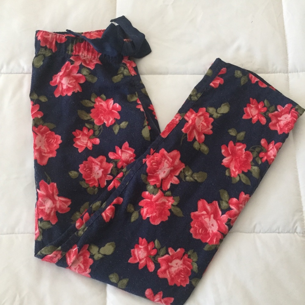 Abercrombie Kids navy blue/red flower pajama pants