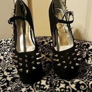 Black Platform Spiked Shoe