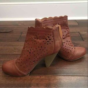 OXOX ankle booties