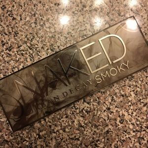 Urban Decay Naked Smoky Palette
