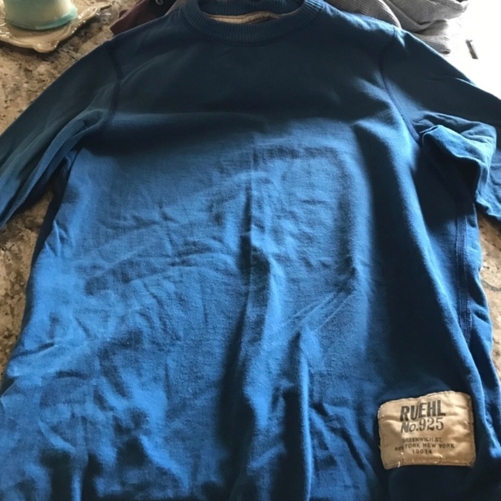Ruehl long sleeve tee great condition