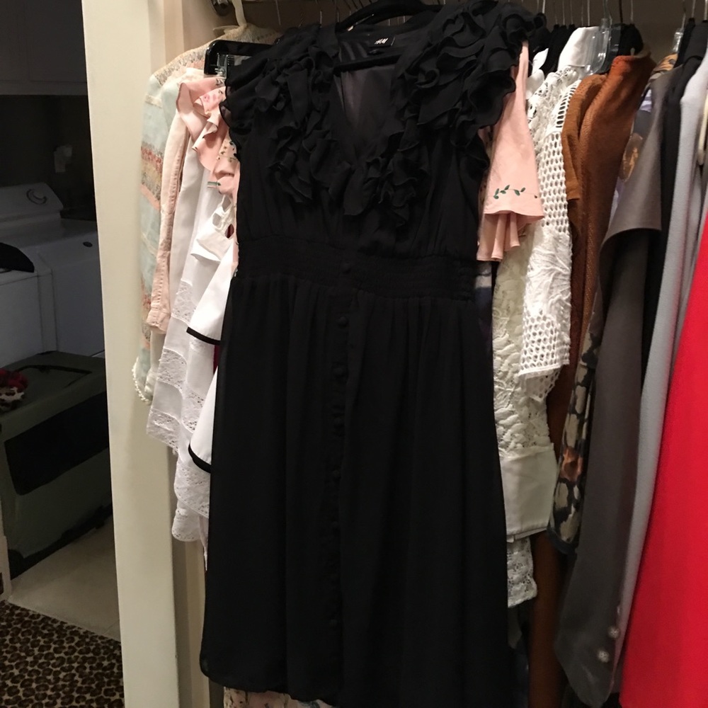Black ruffled front lined dress size 10