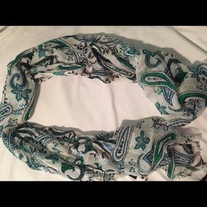 Tommy Hilfiger scarf